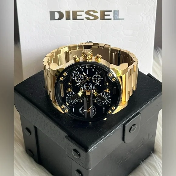 💰SOLD - DZ7333 - Diesel Men’s Mr. Daddy 2.0 Gold-Tone Chronograph Watch - Picture 7 of 13